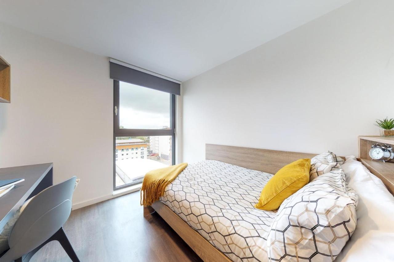 Private Bedrooms With Shared Kitchen, Studios And Apartments At Canvas Glasgow Near The City Centre For Students Only 外观 照片